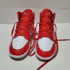 Air Jordan Air Jordan 1 Mid SE Size 6.5